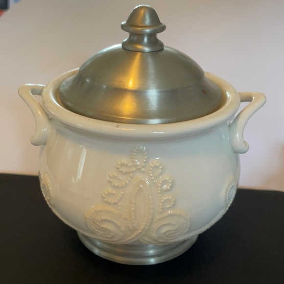 Lenox Sugar Bowl. Linen Closet design